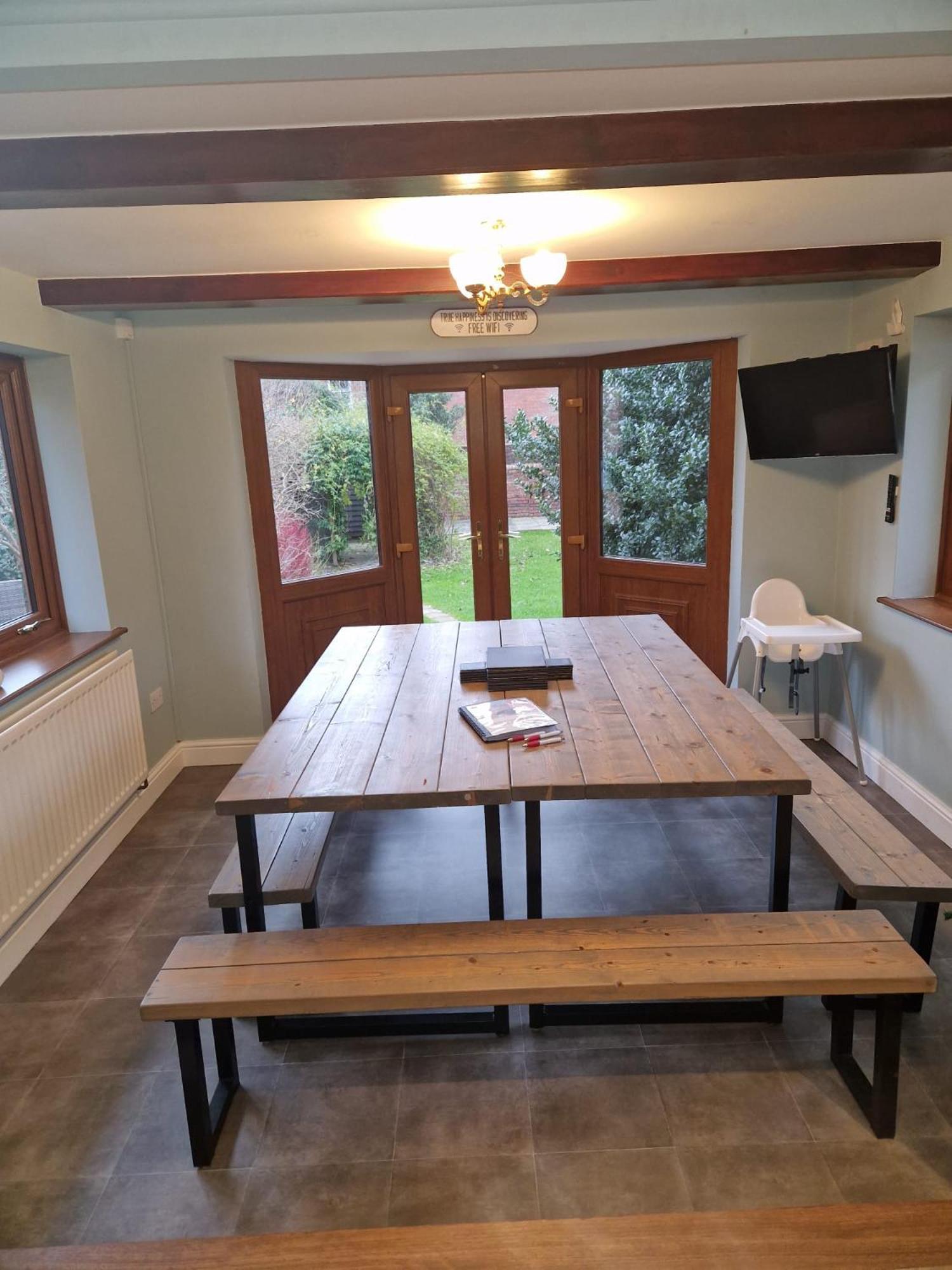 Hereford - Falcon House - Spacious 5 Bedroom House With Games Room - Sleeps 14 Guests - Great Property For Family & Friends Gathering Together - Hosted By Rentmyhouse Eksteriør billede