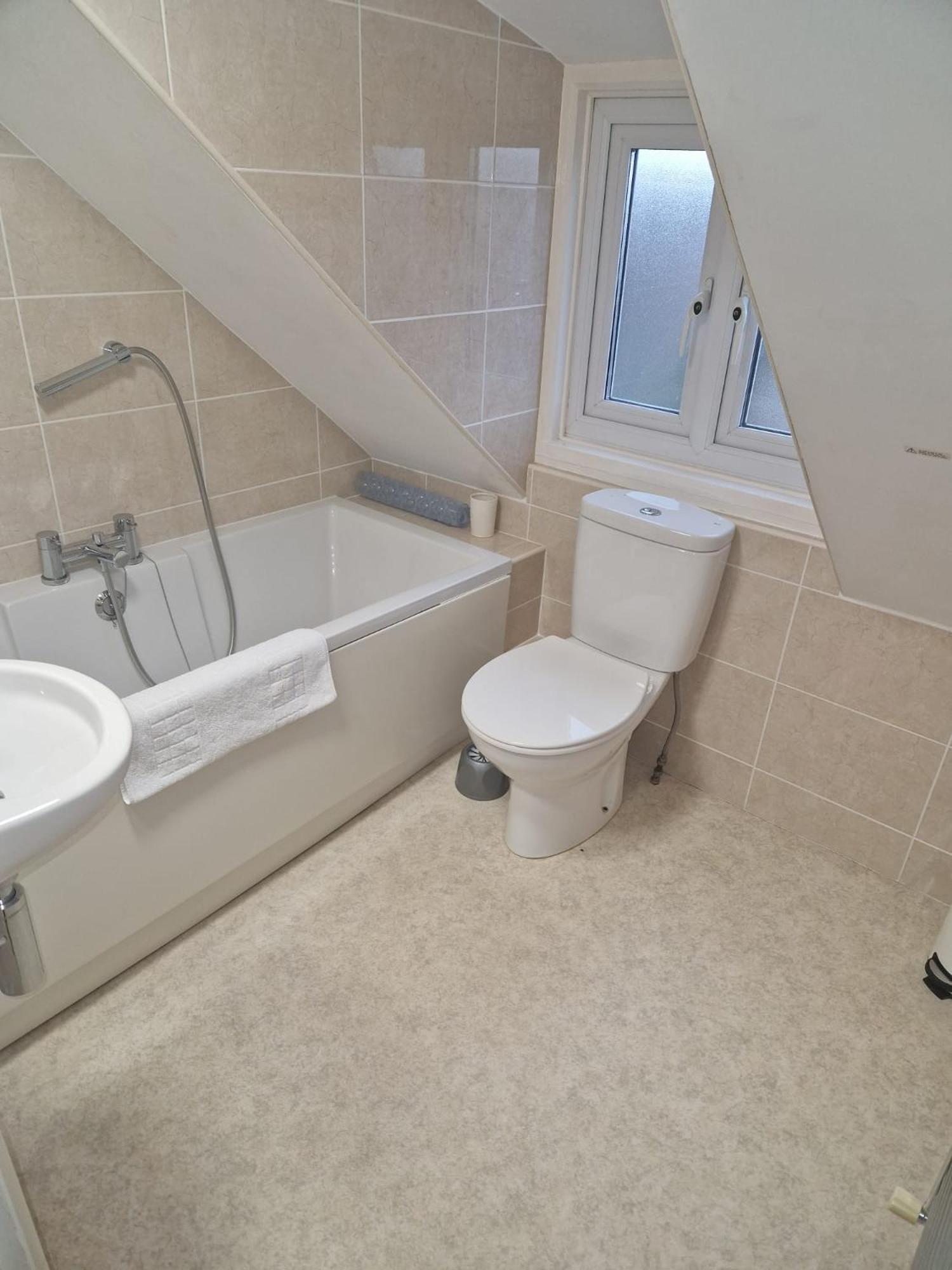 Hereford - Falcon House - Spacious 5 Bedroom House With Games Room - Sleeps 14 Guests - Great Property For Family & Friends Gathering Together - Hosted By Rentmyhouse Eksteriør billede